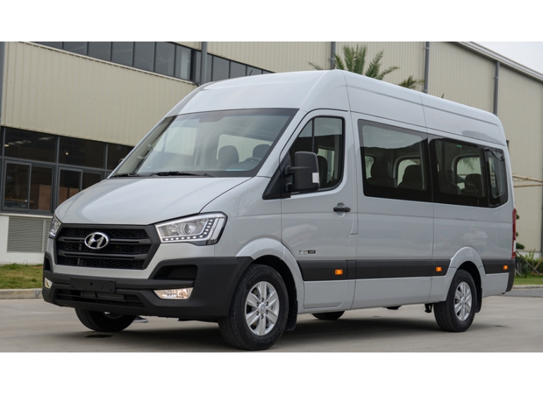 Xe 16 chỗ Huynhdai Solati 